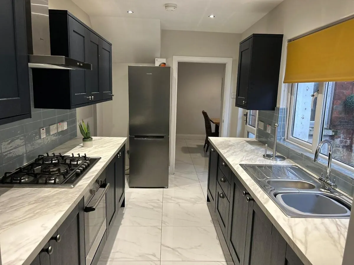 Luxurious, Newly Renovated, Victorian Home Belfast 0*,