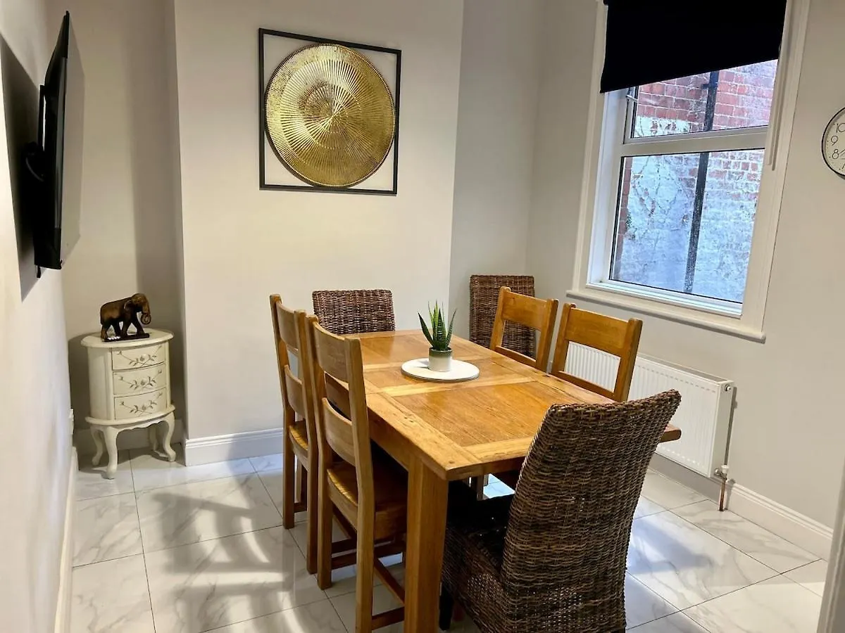 Luxurious, Newly Renovated, Victorian Home Belfast 0*,  Wielka Brytania